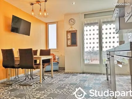 chambre 1 pièce 9 m²