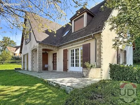 maison 6 pièces 164 m²
