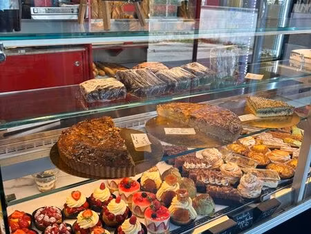 fond de commerce boulangerie – pâtisserie – snacking – pizzas à emporter à vendre