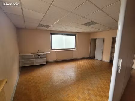 local 80 m² montbéliard