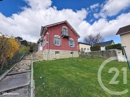 maison 6 pièces 110 m²