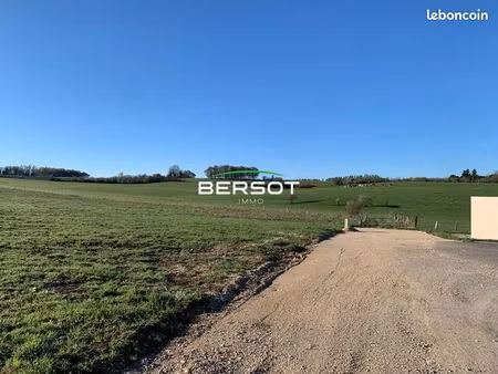 terrain 523 m² l hopital du grosbois