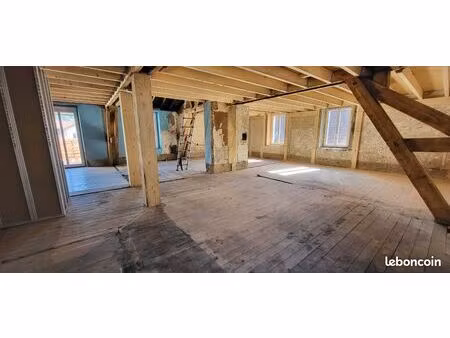 surface brute de 135 m2 au centre-ville