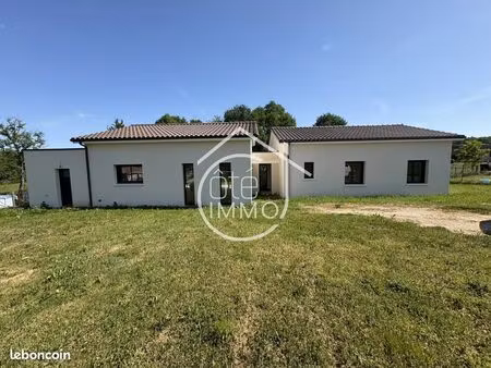 propriété 5 pièces 148 m²
