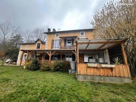 maison 12 pièces 223 m²
