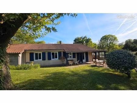 vends maison plein pied 100m2 avec garage 26m2