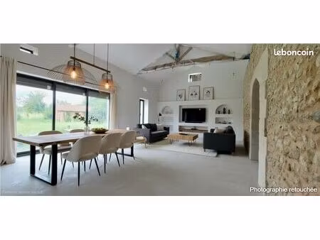 maison 8 pièces 215 m²