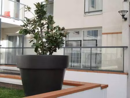 location appartement t1 à la roche-sur-yon (85000) : à louer t1 / 38m² la roche-sur-yon