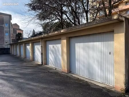 garage centre-ville à vendre