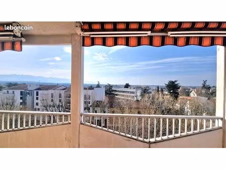 appartement rénové t3 proche des commerces en centre ville de romans