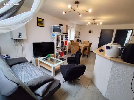 ? superbe t3 rénové – 50 m² avec parking et cuisine ouverte