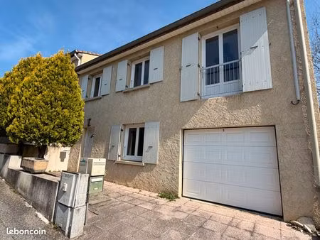 jolie maison avec 2 appartements et jardinet