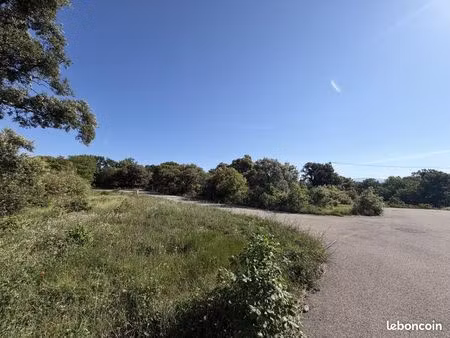 terrain 1101 m² grignan