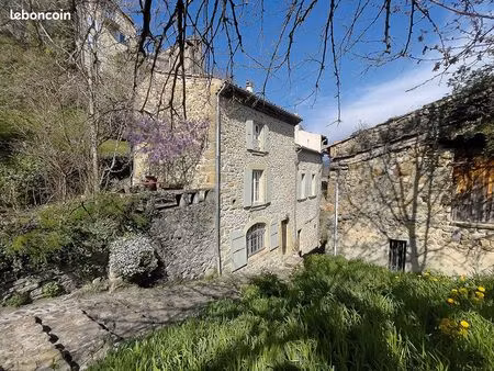 maison dans quartier historique