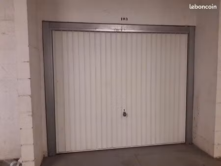 garage/box 11 m² val de reuil