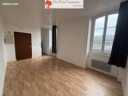 studio 1 pièce 24 m²