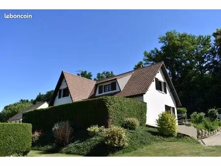 maison 7 pièces 159 m²