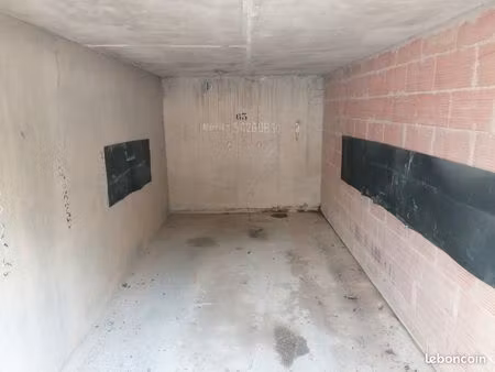garage sécurisé en bas de la route d ales à nîmes
