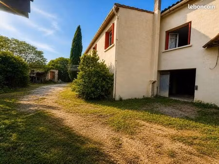 mas – 295 m² à rénover – p2 indépendant – jardin