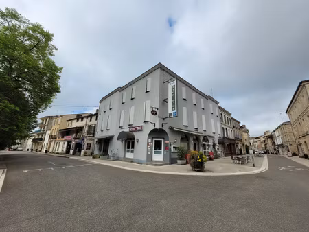 immeuble de caractère avec fort potentiel au coeur de marmand