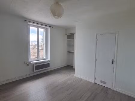 appartement 2 pieces 36 m² quartier victor thuillat