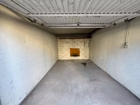 vente garage 14 m² port-de-bouc (13110)
