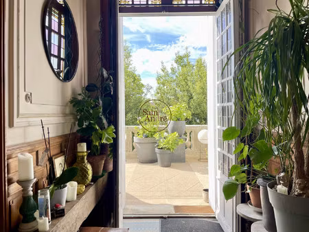 maison de charme avec son jardin arboré