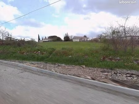 terrain 450 m² la calmette