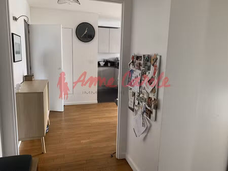 appartement 4 pièces idéalement placé avec parking et cave