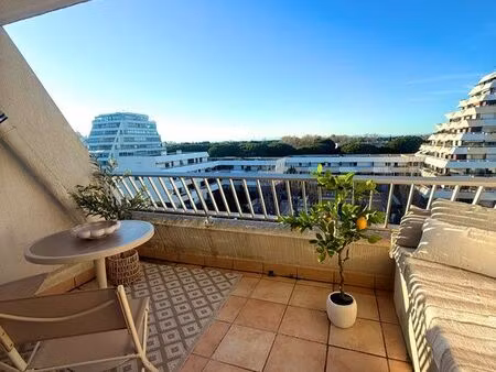 studio 23 m2 avec terrasse 7m2 - centre-ville la grande motte - résidence les palais mayas