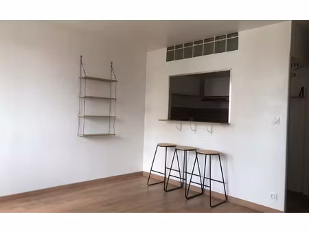 location appartement  32.92 m² t-1 à rochefort  570 €
