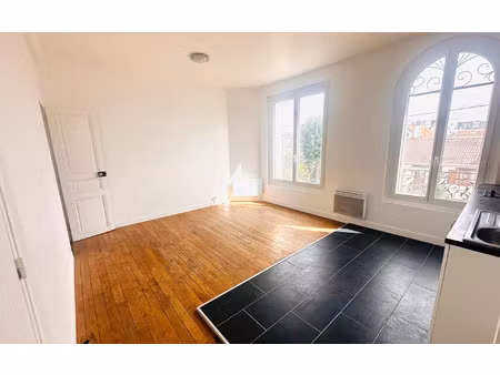 location appartement  m² t-3 à rosny-sous-bois  999 €