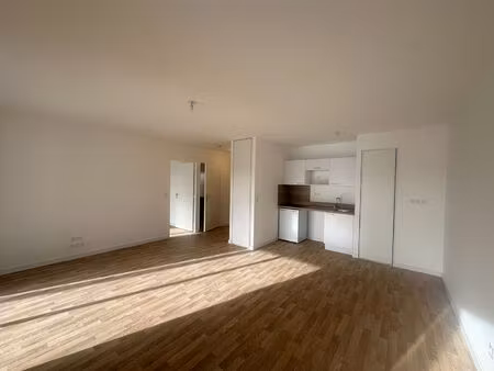 saint malo - appartement t2 meuble 48.53 m² + box