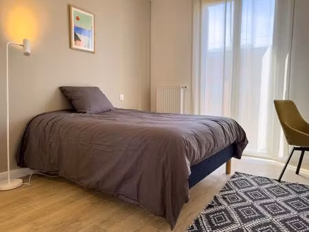 studio meublé proche du centre ville avec services