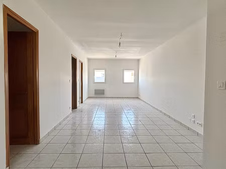 bureaux lambesc 4 pièce(s)