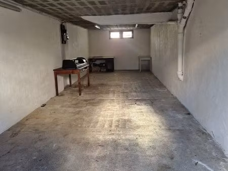 garage double - 35m² - box ferme a louer