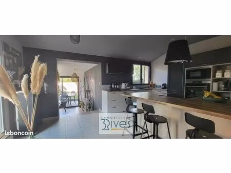 maison 8 pièces 158 m²