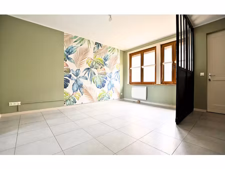 location maison  m² t-5 à abbeville  866 €