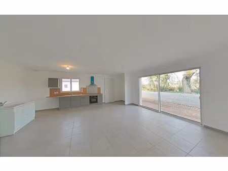 location maison  m² t-4 à romans-sur-isère  1 195 €