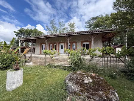villeneuve sur lot  maison de plain-pied f5 avec jardin