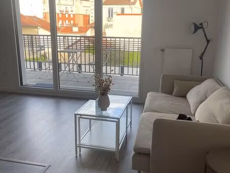 2p meublé avec terrasse & parking – calme sur cour – bois-colombes