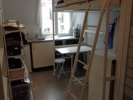 studette meublée - paris 16e