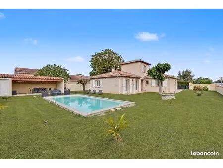 maison 7 pièces 141 m²