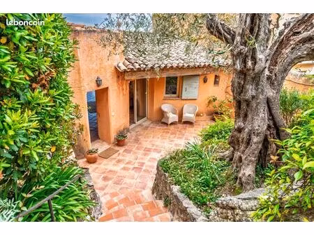 villa 5 pièces 143 m²