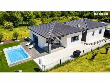 villa 6 pièces 123 m²