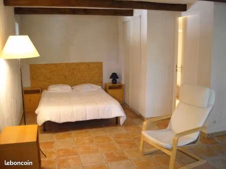 studio meublé 27m2 avec abri voiture