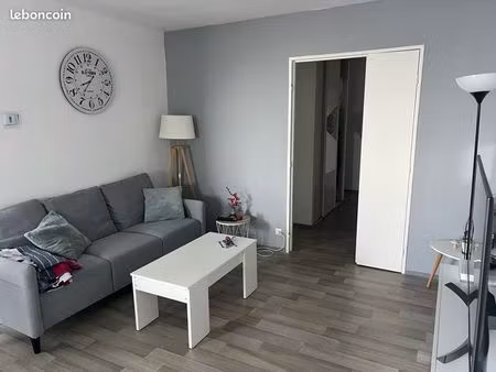 appartement t4 proche métro & v2