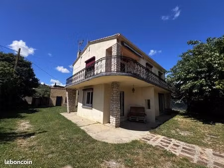 villa 5 pièces 120 m²