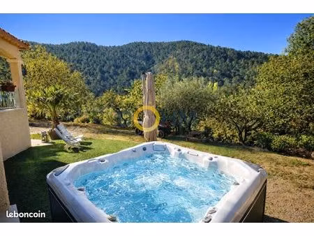 superbe villa dans la nature