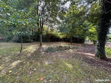 terrain 800 m² lanton